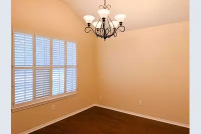 833 Edgehill Road, Burleson, TX 76028 - Photo 5
