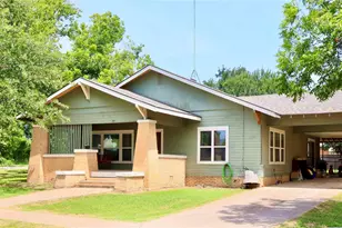 203 E Bennett St, Strawn, TX 76475 - Photo 1