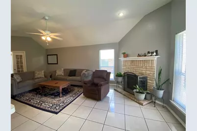 8410 Holland Avenue, Rowlett, TX 75089 - Photo 9