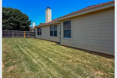 1009 McKavett Drive, Burleson, TX 76028 - Photo 23