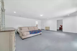 392 Creekwood Dr, Lancaster, TX 75146 - Photo 23