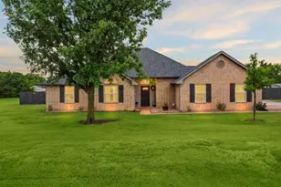 1116 W Sharpshire Dr, Waxahachie, TX 75165 - Photo 1
