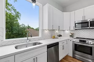 5647 Live Oak St, Dallas, TX 75206 - Photo 13