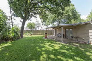 2517 Littlepage St, Fort Worth, TX 76107 - Photo 27