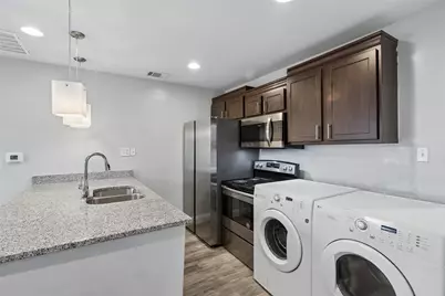 313 E Mitchell - Unit B Street, Arlington, TX 76010 - Photo 5