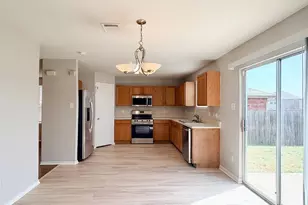 670 Horn St, Crowley, TX 76036 - Photo 13