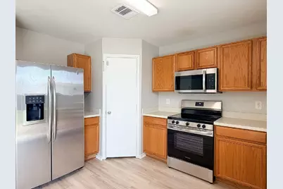 670 Horn Street, Crowley, TX 76036 - Photo 11