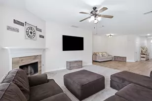 1002 Zachary Dr, Arlington, TX 76002 - Photo 5