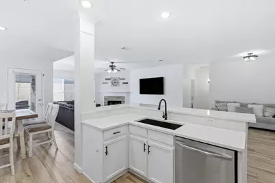 1002 Zachary Drive, Arlington, TX 76002 - Photo 11
