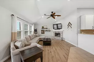 10521 Bradshaw Dr, Fort Worth, TX 76108 - Photo 5