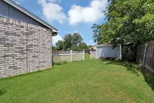 4205 Spindletree Ln, Fort Worth, TX 76137 - Photo 9