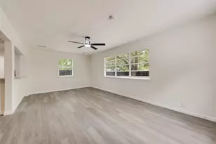 3715 Maxwell Ct, Arlington, TX 76015 - Photo 9