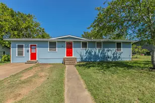 207 N Avenue U, Clifton, TX 76634 - Photo 1