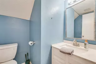 2643 Via Ventura Cir, Carrollton, TX 75006 - Photo 15