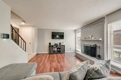 2643 Via Ventura Circle, Carrollton, TX 75006 - Photo 3