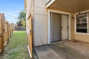 2806 Spring Valley Dr, Bedford, TX 76021 - Photo 3