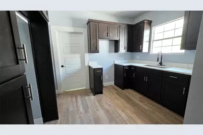 2936 S Jennings Avenue, Fort Worth, TX 76110 - Photo 5