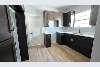 2936 S Jennings Avenue, Fort Worth, TX 76110 - Photo 3