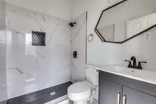 612 W 9th St, Dallas, TX 75208 - Photo 7