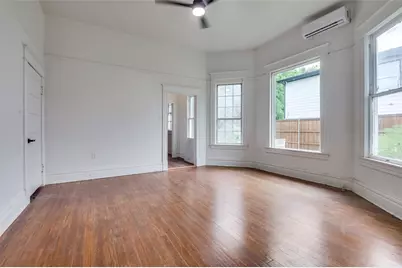 612 W 9th Street, Dallas, TX 75208 - Photo 5