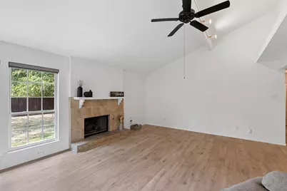1024 Mountview Drive, Carrollton, TX 75006 - Photo 3