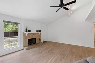 1024 Mountview Dr, Carrollton, TX 75006 - Photo 3