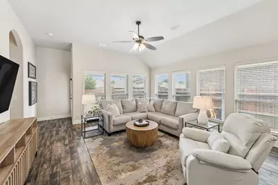 609 Fox View Drive, Fort Worth, TX 76131 - Photo 9