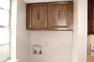 1725 E Grauwyler Rd, Irving, TX 75061 - Photo 11