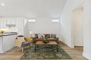 8117 Radnor Rd, Dallas, TX 75231 - Photo 9