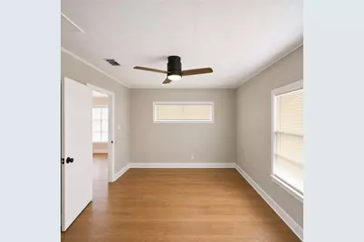 3018 Oakwood Street, Haltom City, TX 76117 - Photo 9