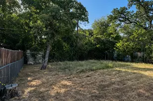 3018 Oakwood St, Haltom City, TX 76117 - Photo 21