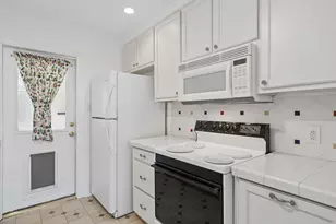 2218 Mountain Lake Rd, Dallas, TX 75224 - Photo 9