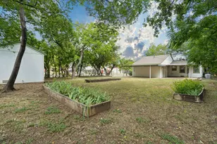 2218 Mountain Lake Rd, Dallas, TX 75224 - Photo 17