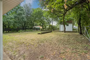 2218 Mountain Lake Rd, Dallas, TX 75224 - Photo 19
