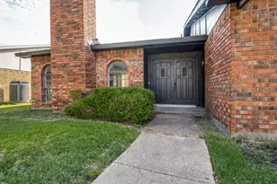 1910 Rambling Ridge Ln, Carrollton, TX 75007 - Photo 3