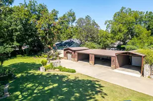 306 Prairie Ave, Cleburne, TX 76033 - Photo 37