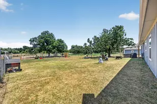 223 Julian Ln, Poolville, TX 76487 - Photo 37