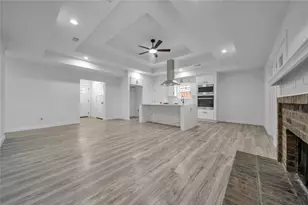 3901 Glengate Dr, Arlington, TX 76016 - Photo 5