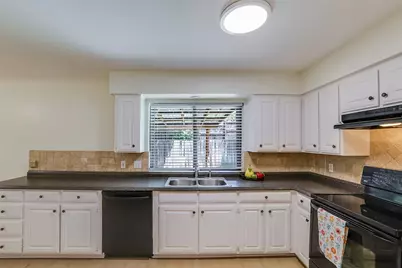 2703 Partridge Avenue, Arlington, TX 76017 - Photo 7