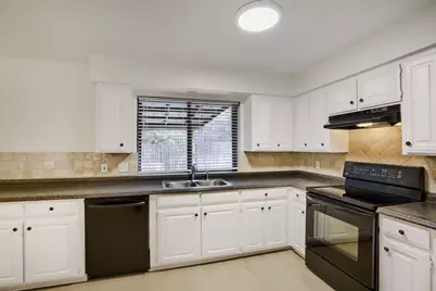 2703 Partridge Avenue, Arlington, TX 76017 - Photo 9