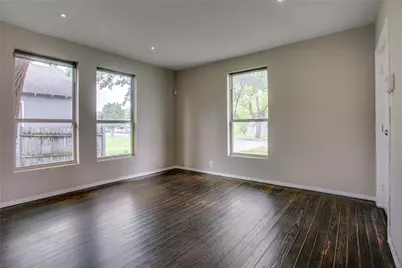 818 E Woodin Boulevard, Dallas, TX 75216 - Photo 11
