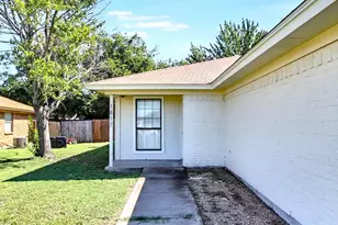 1817 San Rafael St, Fort Worth, TX 76134 - Photo 3