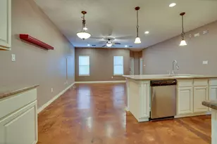 617 E Worth St, Grapevine, TX 76051 - Photo 11