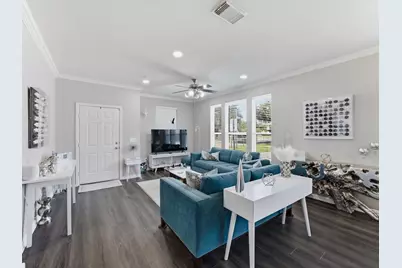 676 S Charles Street, Lewisville, TX 75057 - Photo 7