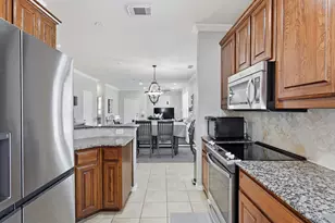676 S Charles St, Lewisville, TX 75057 - Photo 13