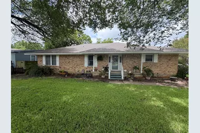 209 N 4th Street, Crandall, TX 75114 - Photo 1