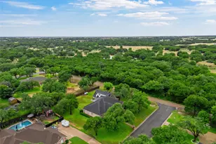 100 Laurel Oaks Ln, Crawford, TX 76638 - Photo 39
