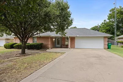 1809 Sprucewood Avenue, Stephenville, TX 76401 - Photo 27