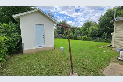 922 Hollywood Avenue, Dallas, TX 75208 - Photo 23
