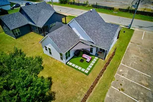 408 Demoye St, Aubrey, TX 76227 - Photo 23